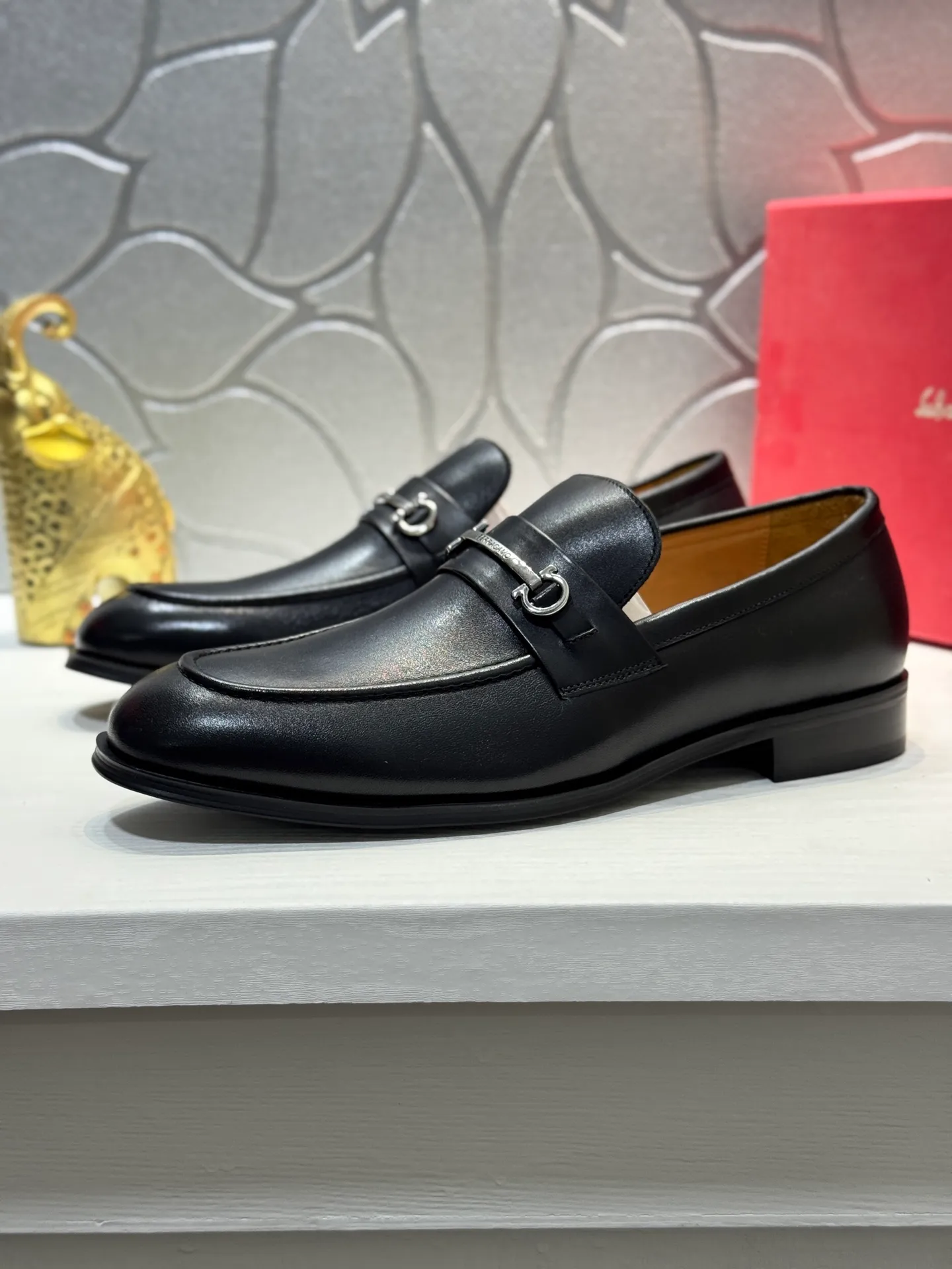 Men's men's shoes 💰480 [New style] 🐠🐠New Ferragamo [Ferragamo] top imported suit men's shoes 💯 Official website original copy, product materials: selected imported embossed calfskin + luxury hardware buckle accessories ~ imported water-dyed cow 🐂 leather lining. Strong three-dimensional visual effect, original combination outsole, multiple colors available😘 Size: 39-44 (customized at 45.46.47